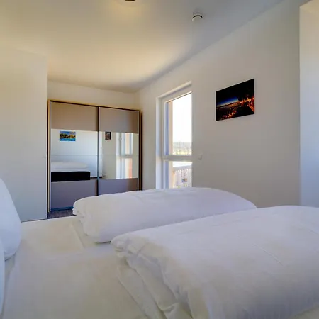 Lagovida Kapitaenskajuete B Am Stoermthaler