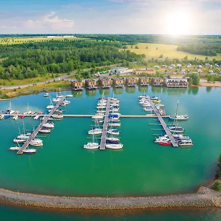 Lagovida Kapitaenskajuete B Am Stoermthaler * 그로스푀스나