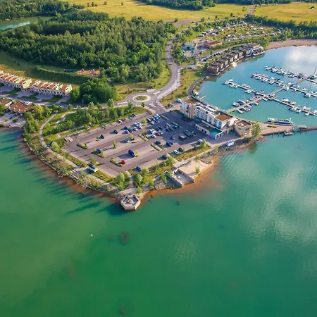 Lagovida Kapitaenskajuete B Am Stoermthaler *