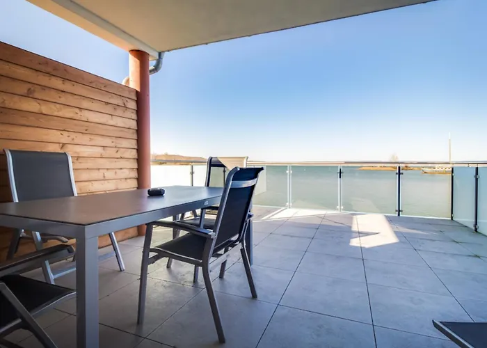 Lagovida Kapitaenskajuete B Am Stoermthaler *