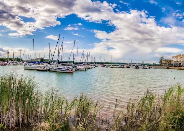 Lagovida Kapitaenskajuete B Am Stoermthaler グロースペスナ